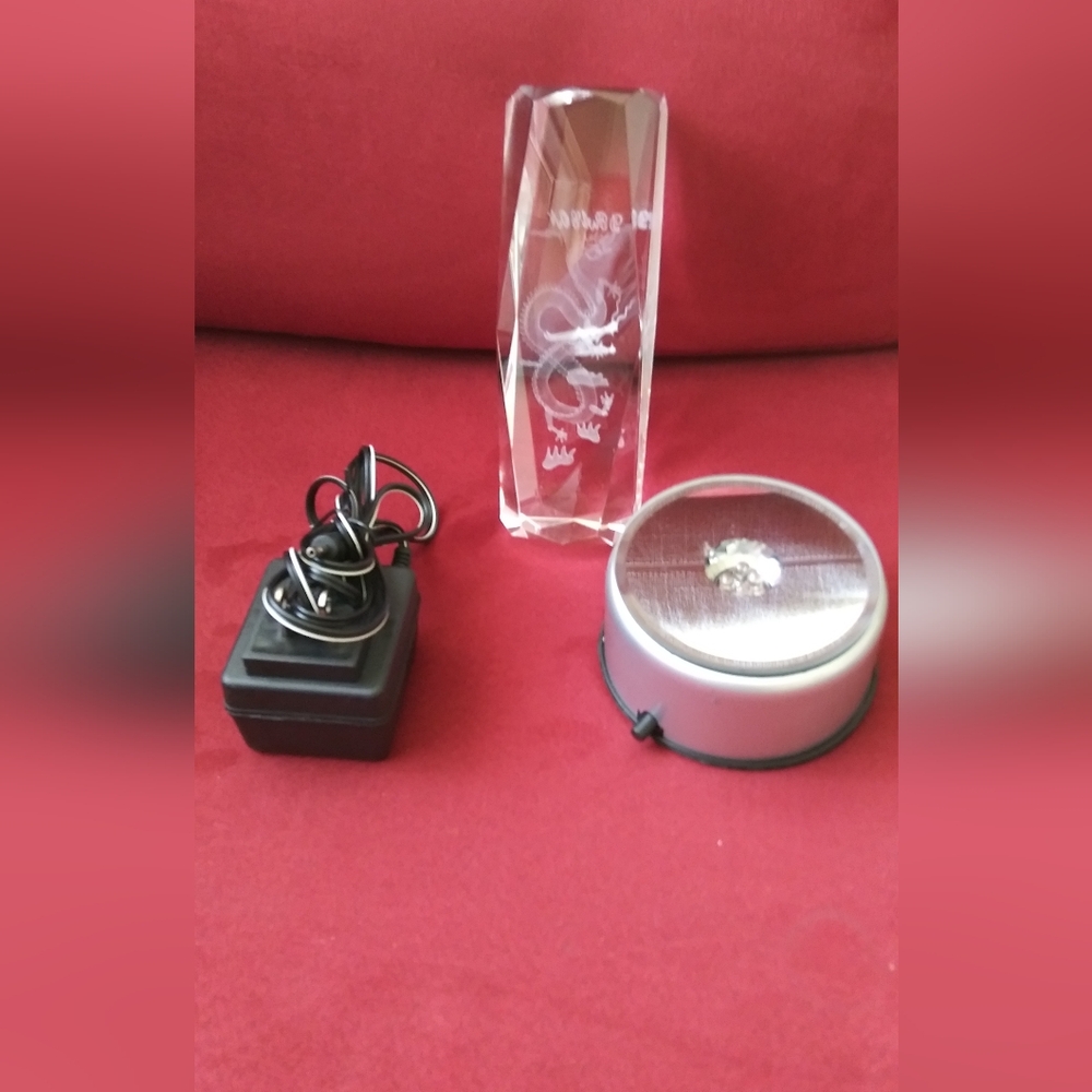 LOOK.Crystal DRAGON & 4 LED 3" Light Stand  Night Light Rotating Base .BEAUTIFUL